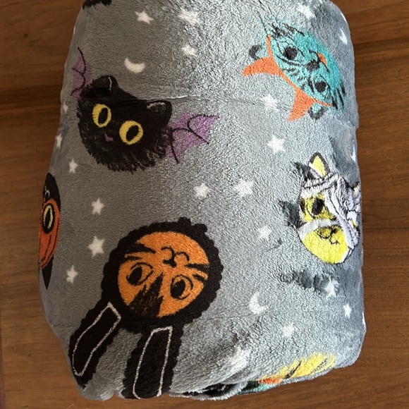 Halloween blanket - Picture 2 of 2